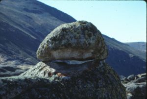 (con detalle del dolmen que constituye el chullo o gorro)