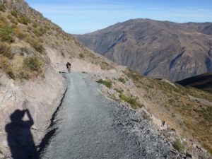 Figura 23. Nueva carretera hacia el Anfiteatro. En 2016 se puede llegar a la base del anfiteatro en auto.